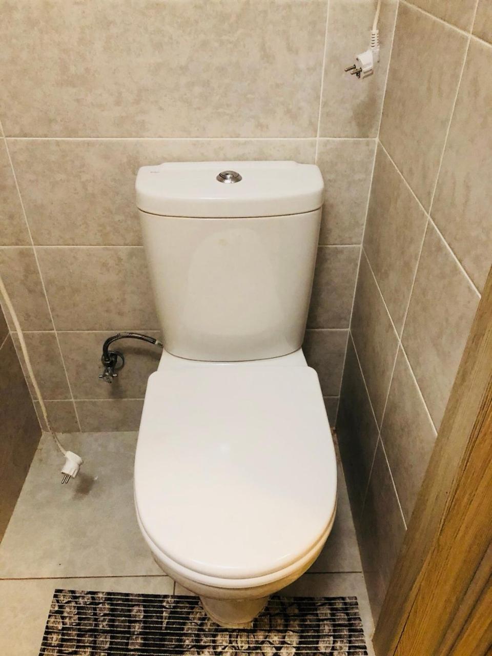 Comfortable Apartment Near Metro Харків Екстер'єр фото