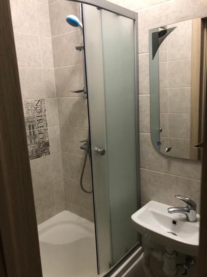 Comfortable Apartment Near Metro Харків Екстер'єр фото